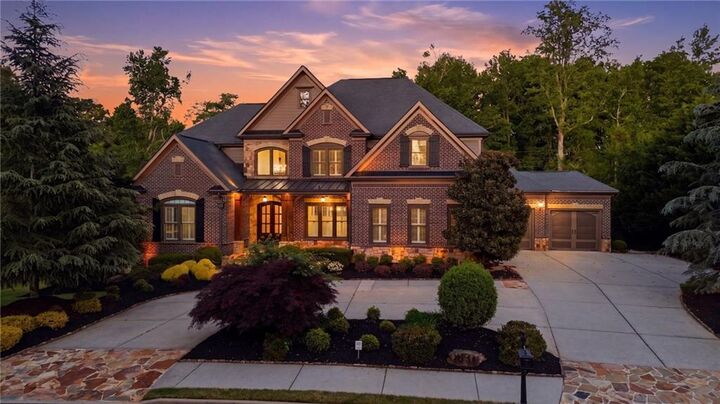 Property Photo: 2380 Manor Creek Court GA 30041