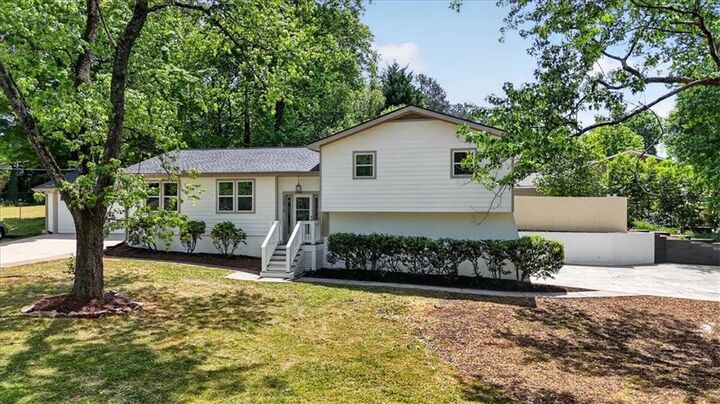 Property Photo:  3070 Susan Court  GA 30066 