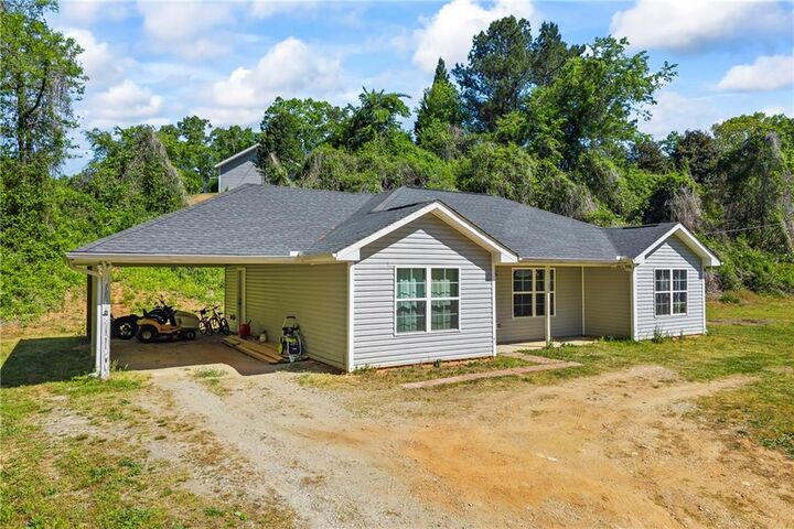 Property Photo: 284 Moss Road GA 30534