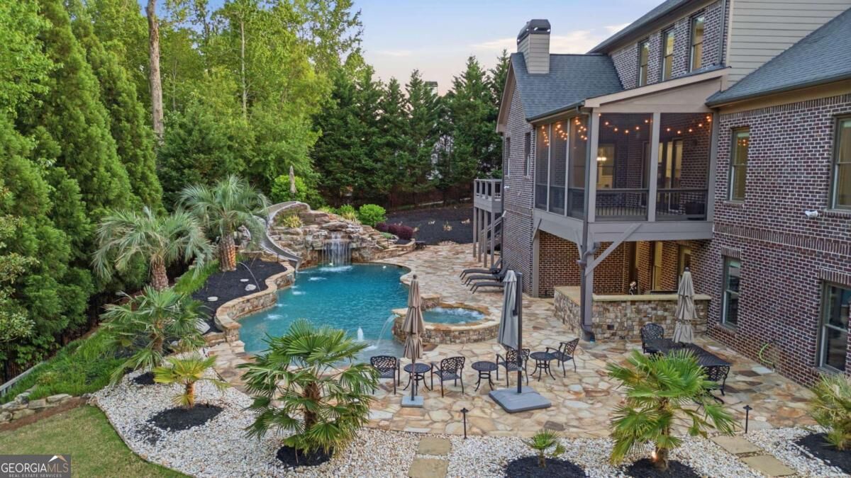 Property Photo: 2380 Manor Creek Court GA 30041