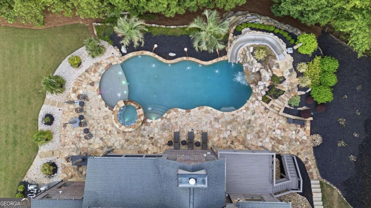 Property Photo: 2380 Manor Creek Court GA 30041