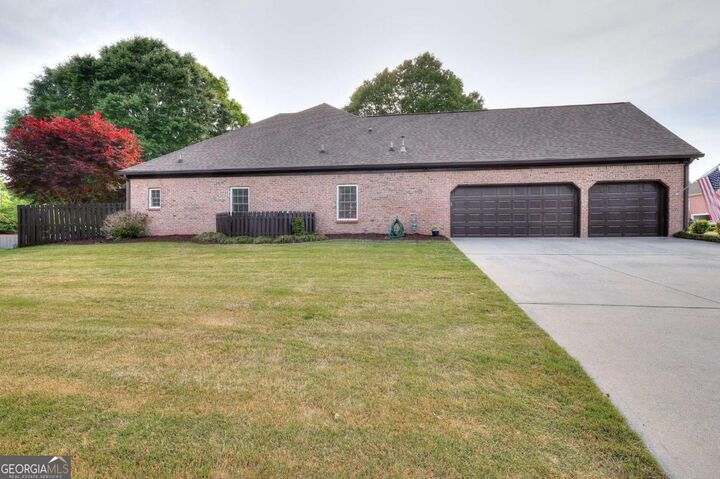 Property Photo: 2385 Amberbrook Lane GA 30017