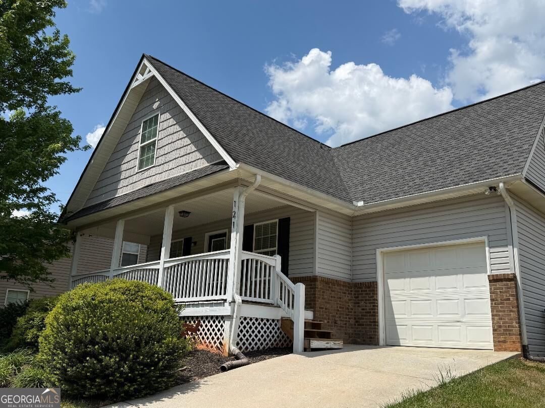 Property Photo:  121 Saluda Drive  GA 30535 