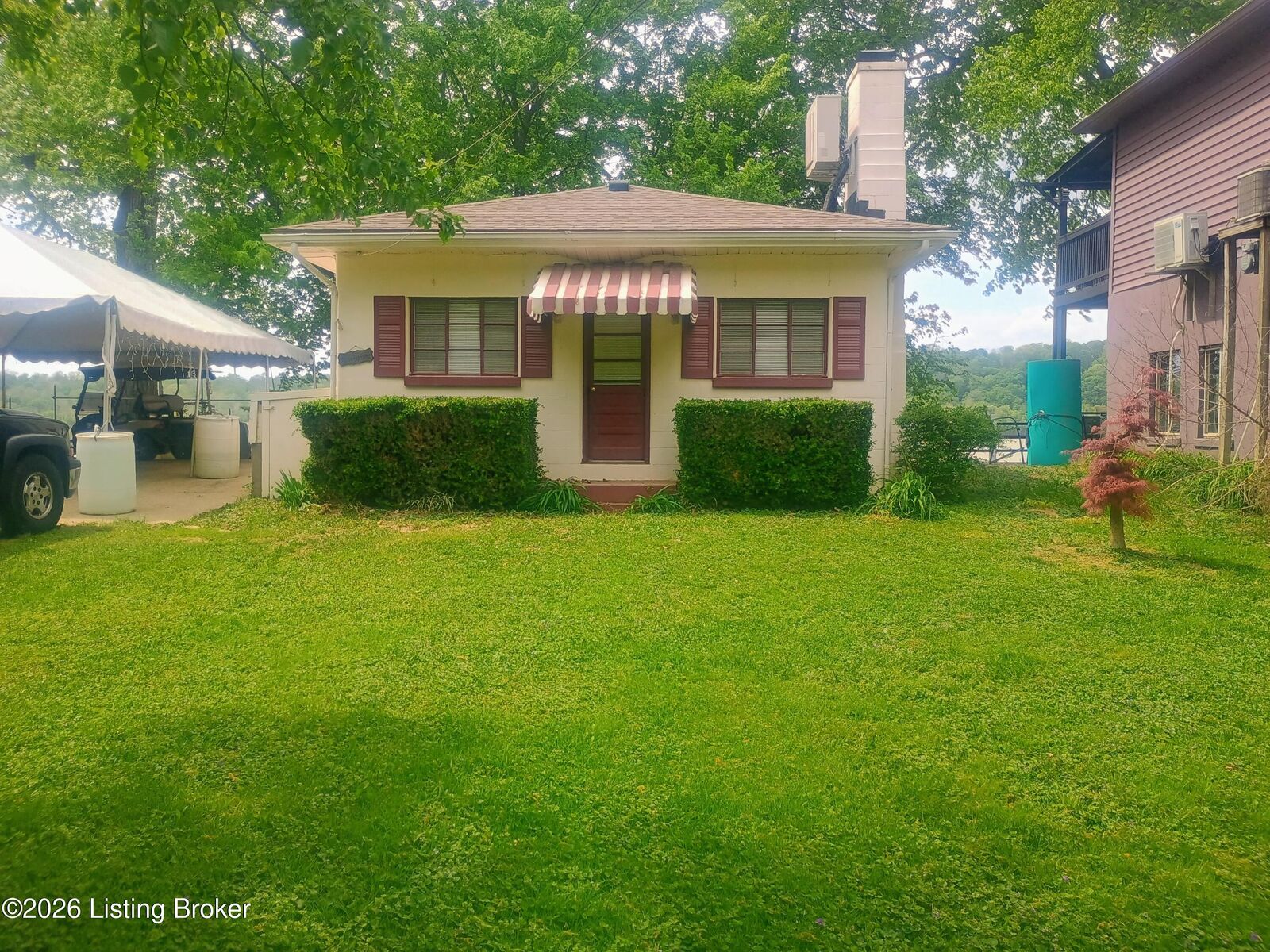 Property Photo: 1710 Riverside Dr KY 40059