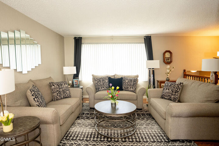 Property Photo:  1813 4th Street NE  ND 58401 