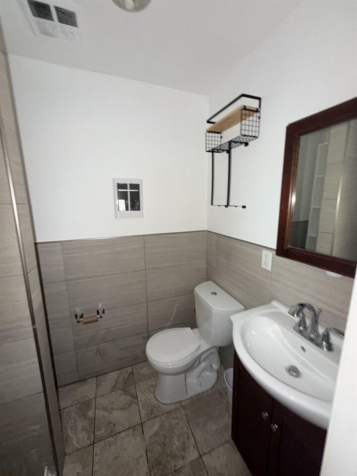 Property Photo:  6025 Adams St 1  NJ 07093 