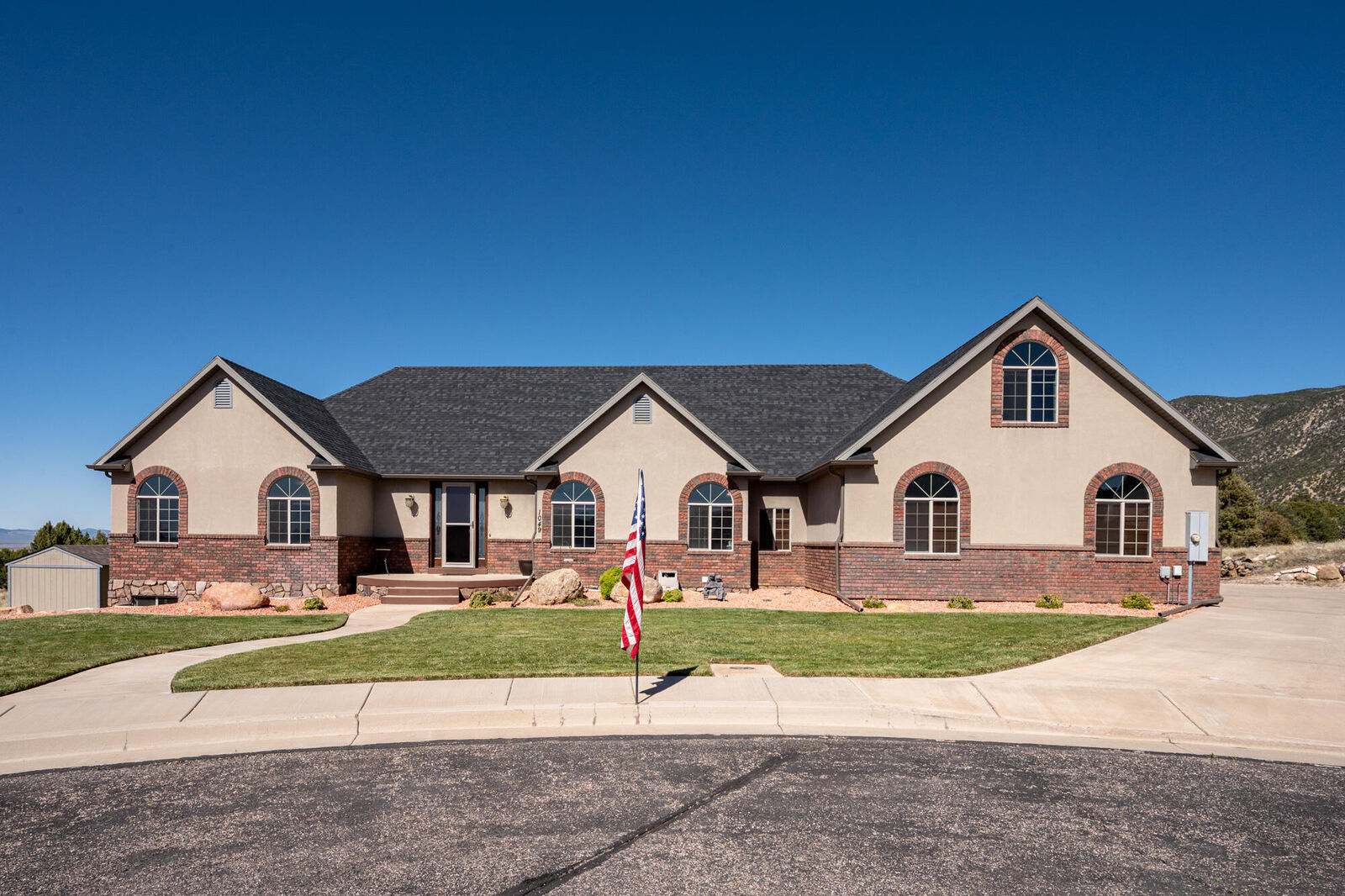 Property Photo:  1049 E Fenwick Way  UT 84721 
