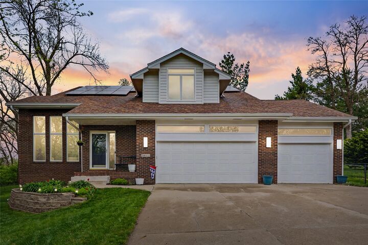Property Photo:  3011 Rhett Circle  IA 50321 
