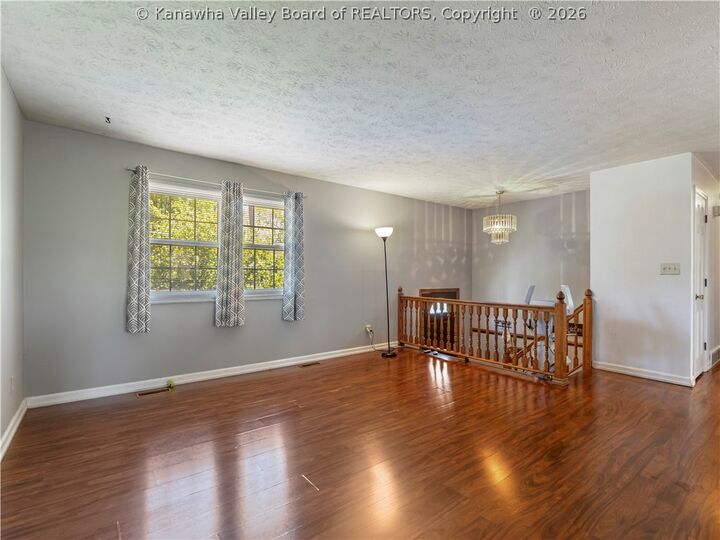 Property Photo:  9 Brentwood Circle  WV 25143 