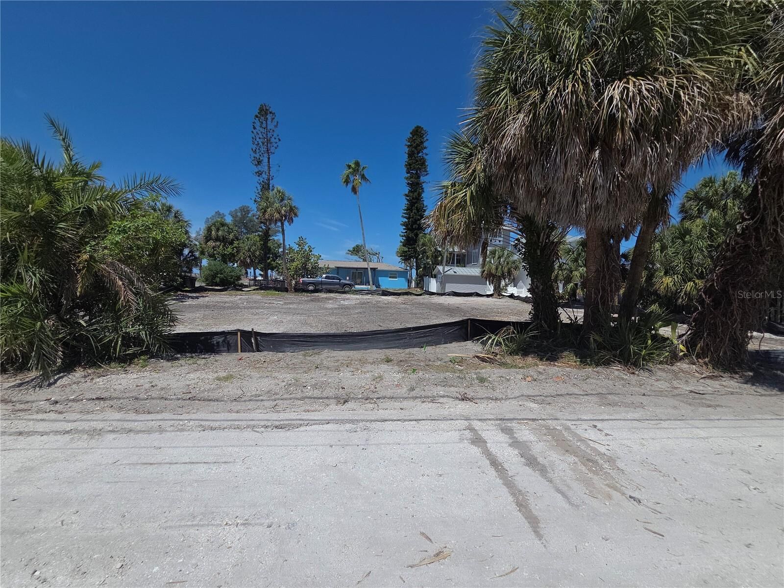 Property Photo:  103 &Amp 105 1st Avenue  FL 33706 