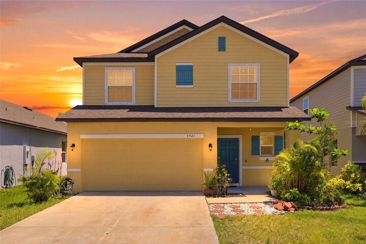 Property Photo:  4521 Reisswood Loop  FL 34221 