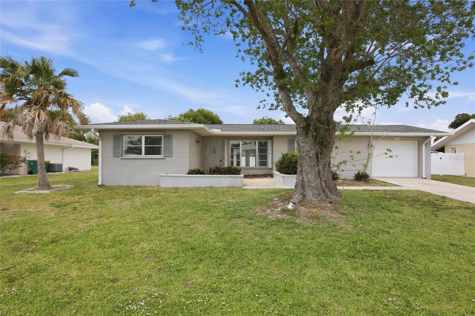 Property Photo:  22406 New York Avenue  FL 33952 