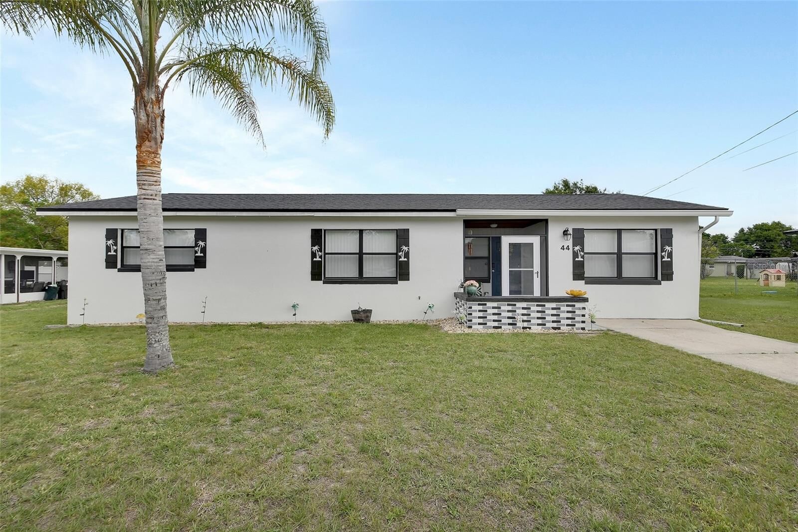 Property Photo: 44 Narcissus Drive FL 32713