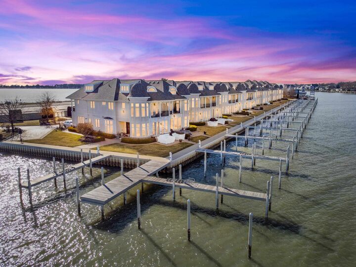 Property Photo:  33070 Venetian Pointe Drive 7  MI 48045 