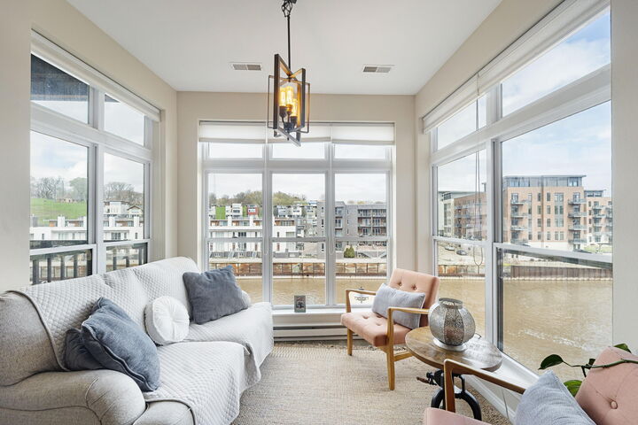 Property Photo:  1905 N Water St 204  WI 53202 