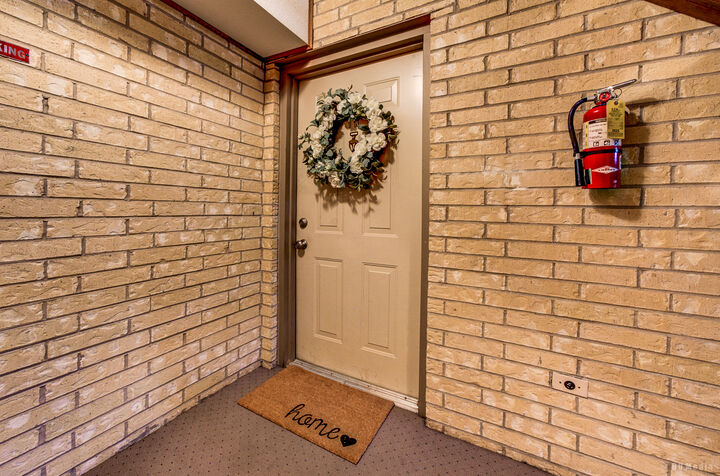 Property Photo:  17960 66th Court 1N  IL 60477 