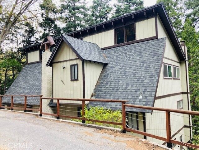 Property Photo:  27957 Lakes Edge  CA 92352 