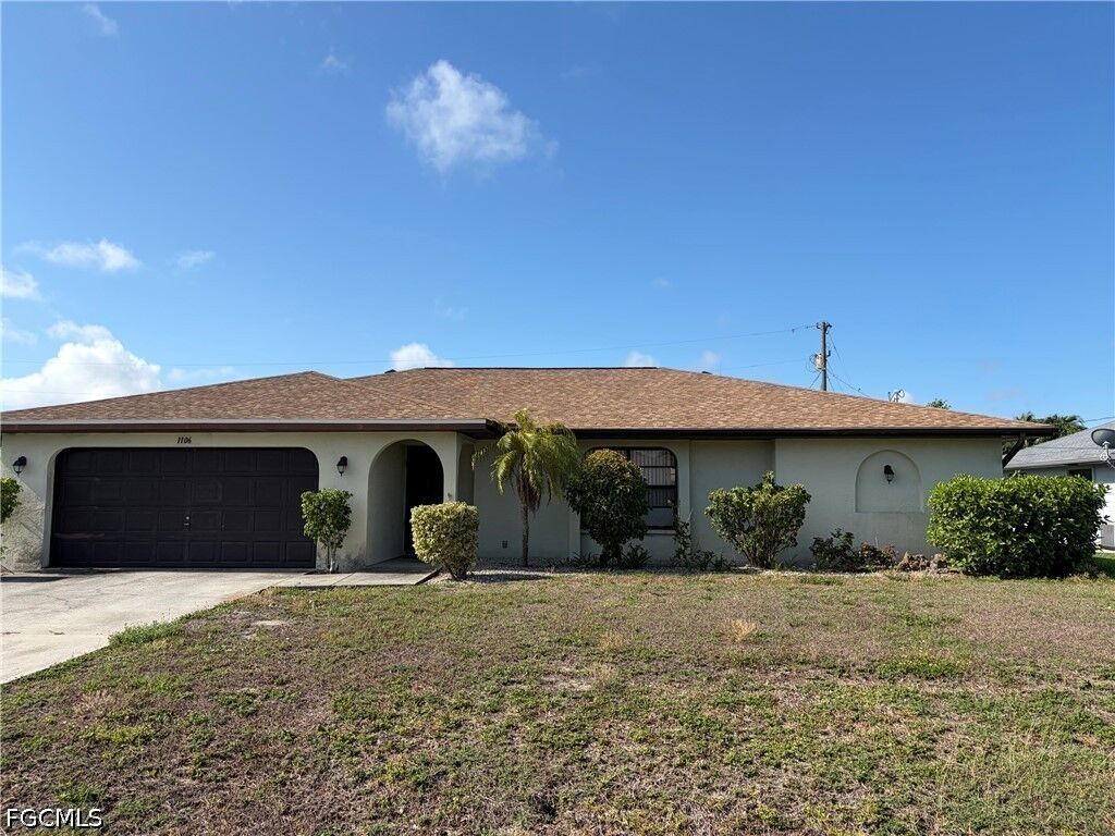 Property Photo:  1106 SE 21st Lane  FL 33990 