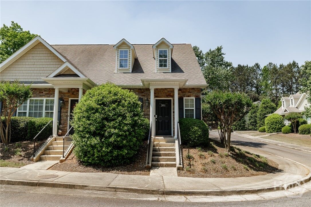 Property Photo: 1305 Cedar Shoals Drive 201 GA 30605