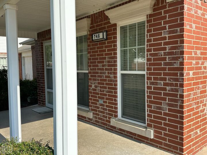 Property Photo: 746 Embassy Parkway AR 72653