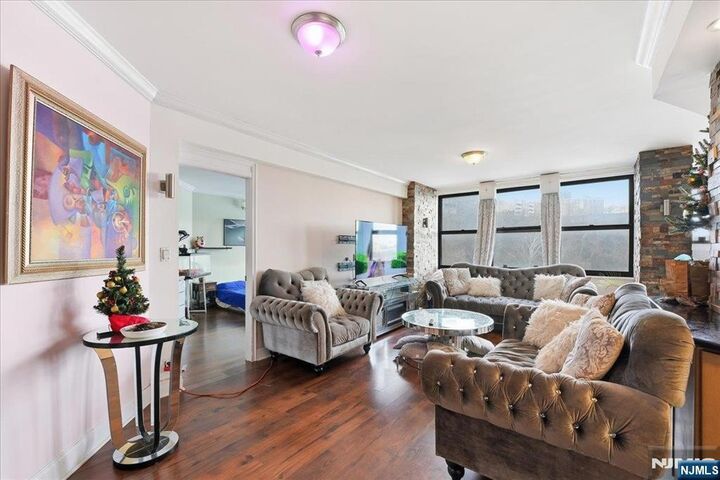 Property Photo:  7004 Boulevard East 8C  NJ 07093 