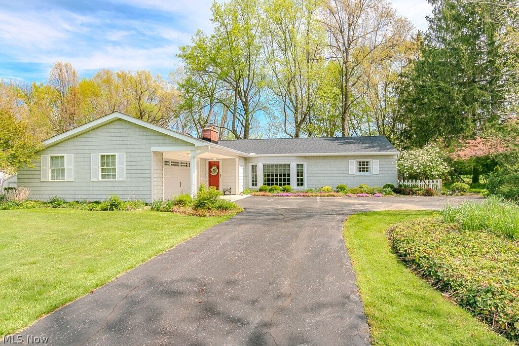 Property Photo: 7761 Fairlawn Drive OH 44060