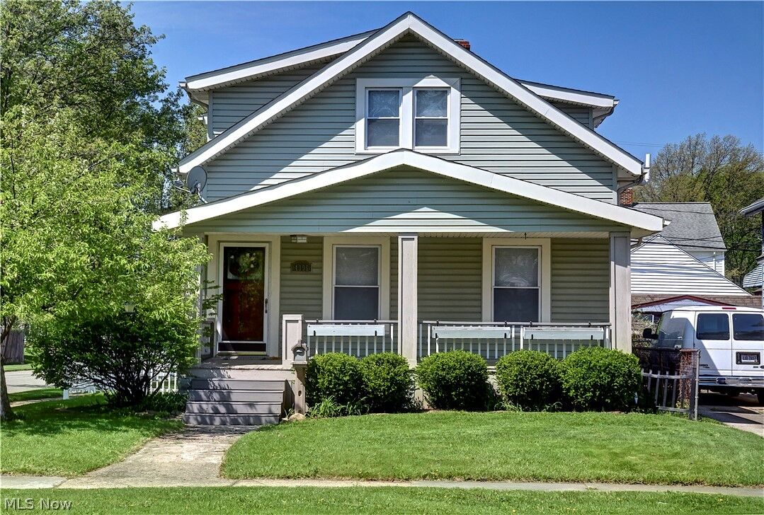 Property Photo:  4096 W 160th Street  OH 44135 
