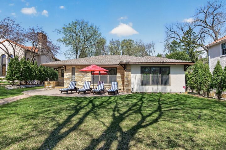 Property Photo:  520 W Minnehaha Parkway  MN 55419 