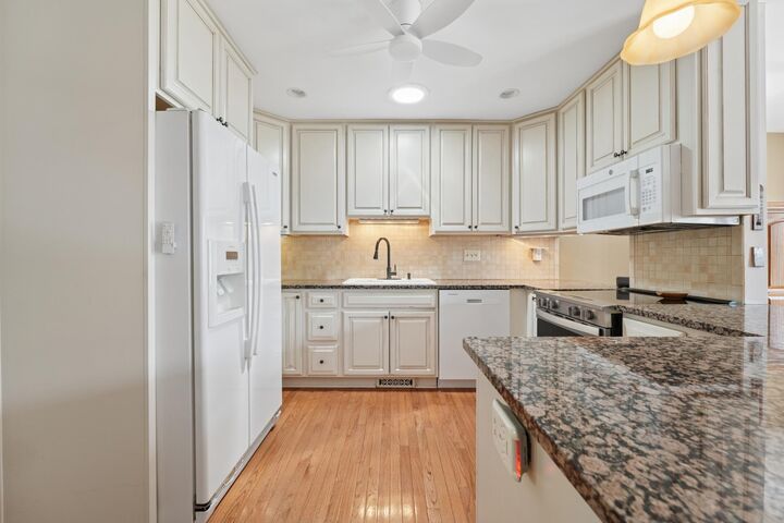 Property Photo:  8401 137th Court  MN 55124 