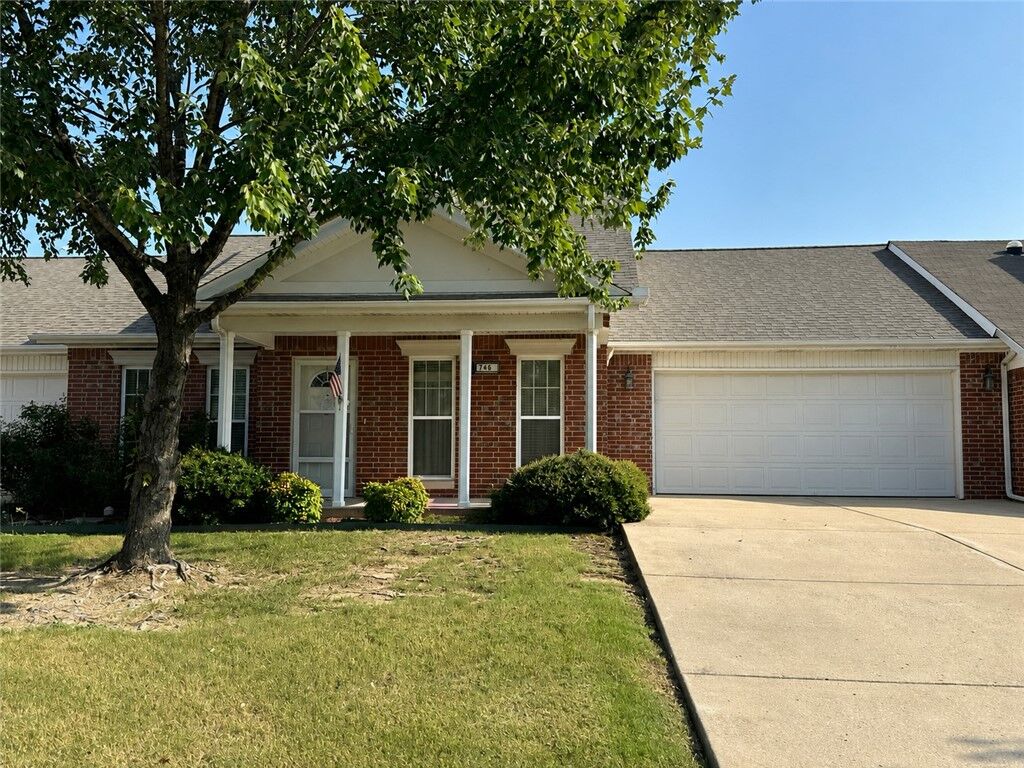 Property Photo:  746 Embassy Parkway  AR 72653 
