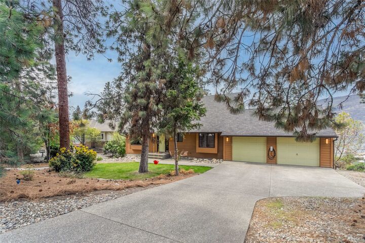 Property Photo:  2020 Bennett Road  BC V1V 2C1 