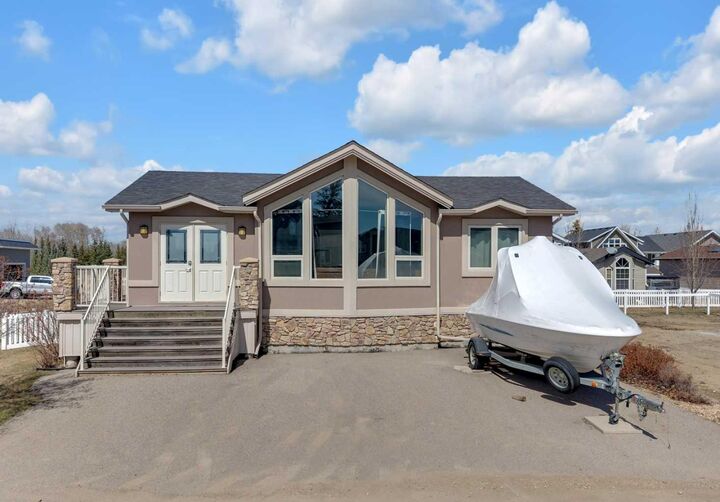 Property Photo: 35468 Range Road 30 7097 AB T4G 0M3