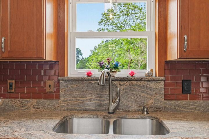 Property Photo:  7227 Shelby Ln  FL 32526 