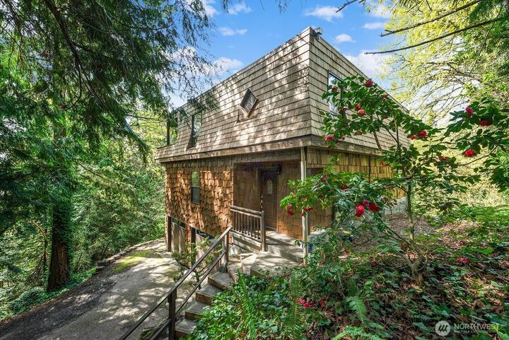 Property Photo:  13133  66th Place NE  WA 98034 