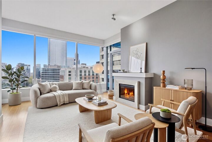 Property Photo:  737  Olive Way 2906  WA 98101 