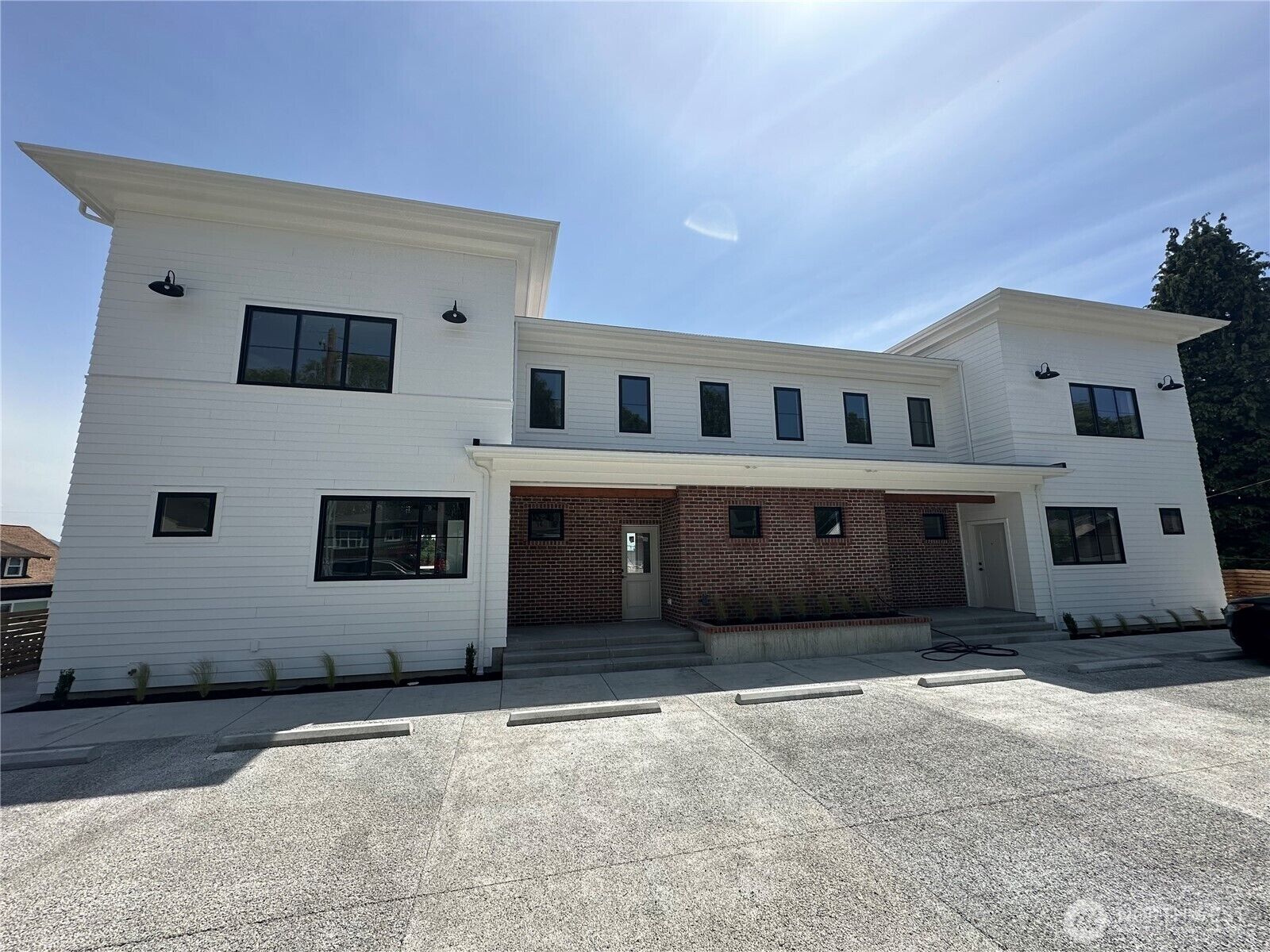Property Photo:  105 S 8th Street 102  WA 98264 