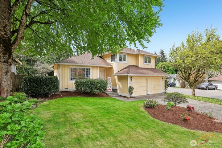 Property Photo: 15601 160th Court SE WA 98058