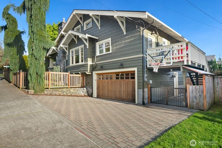 Property Photo:  5119  Meridian Avenue N  WA 98103 