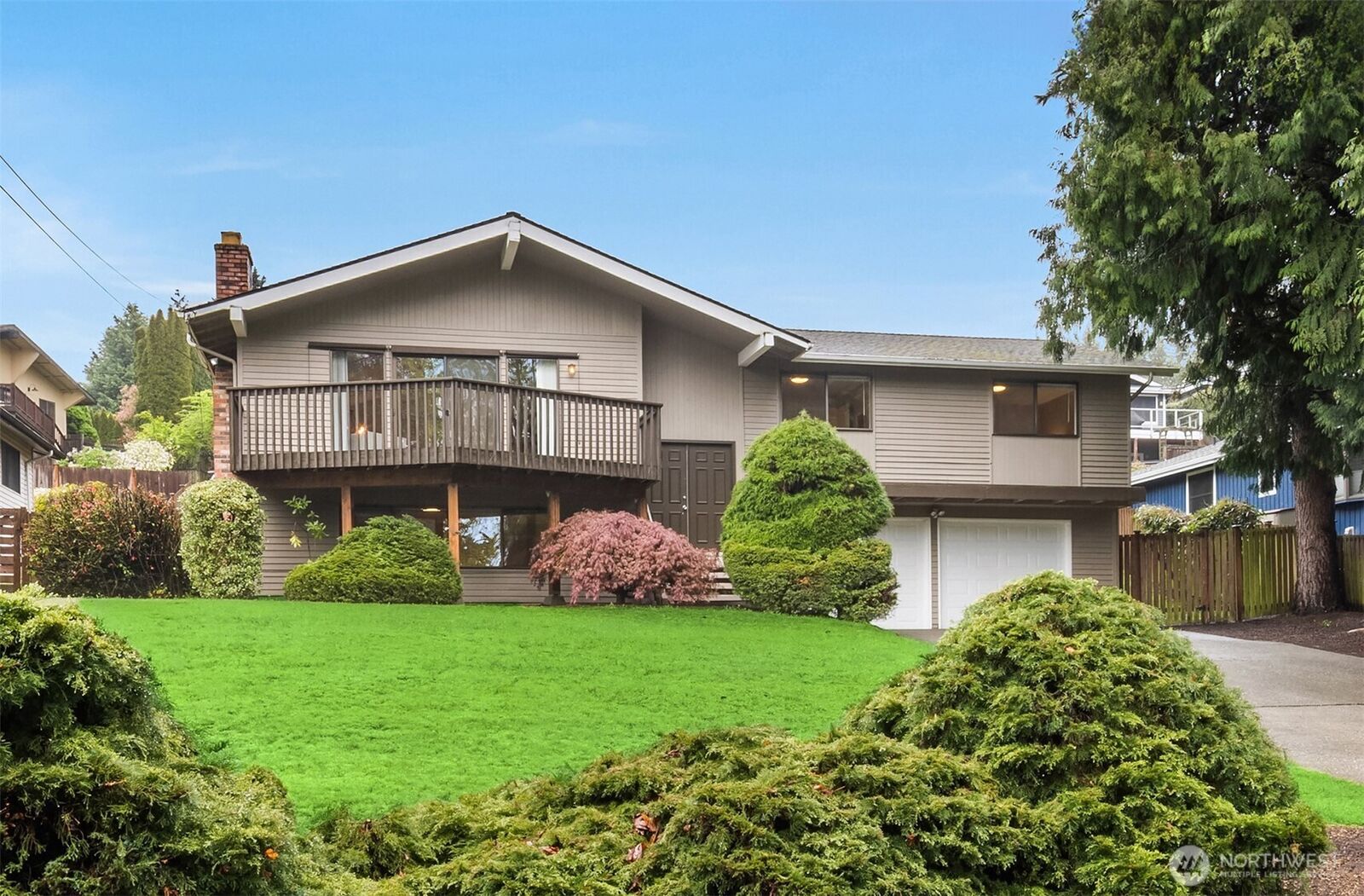 Property Photo:  6514  113th Ave  NE  WA 98033 
