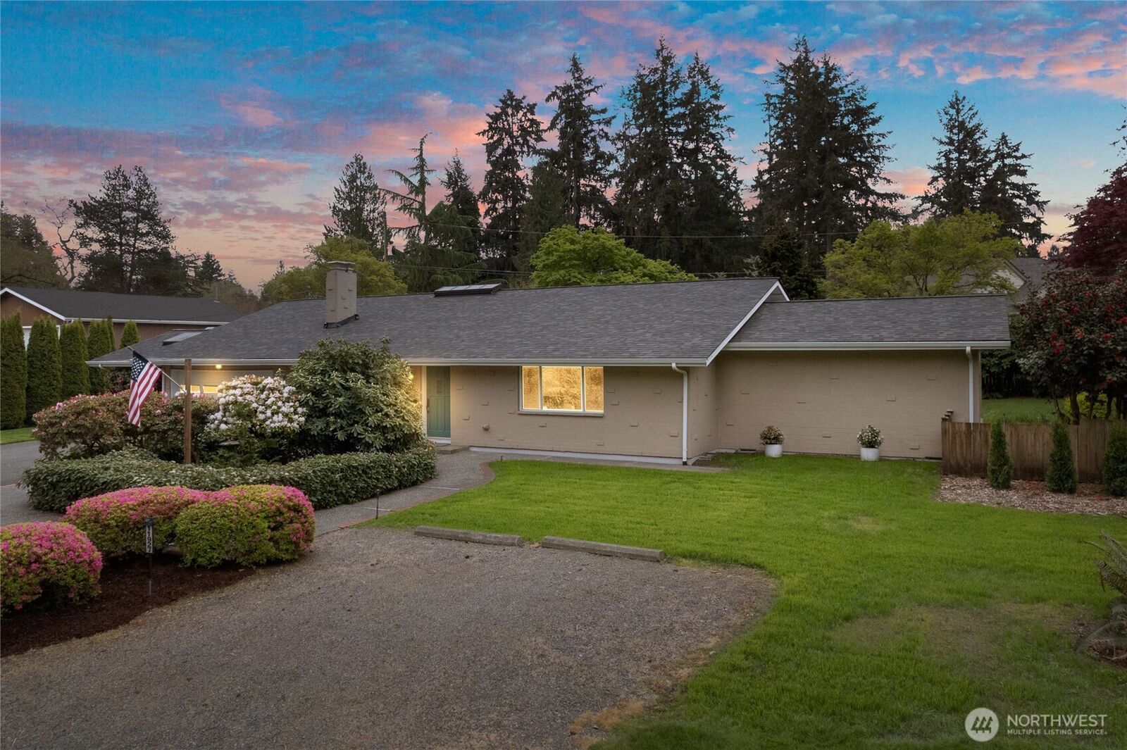 Property Photo:  11927  Nyanza Road SW  WA 98499 