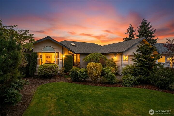 Property Photo:  3707 N Heather Place  WA 98226 