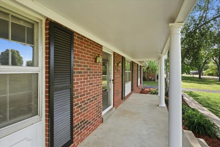 Property Photo:  507 Meadowlawn Drive  KY 42134 
