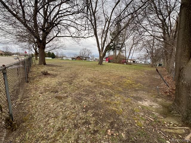 Property Photo:  1436 E Pierson Road  MI 48433 