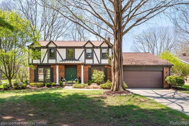 Property Photo: 42559 Steepleview Street MI 48168