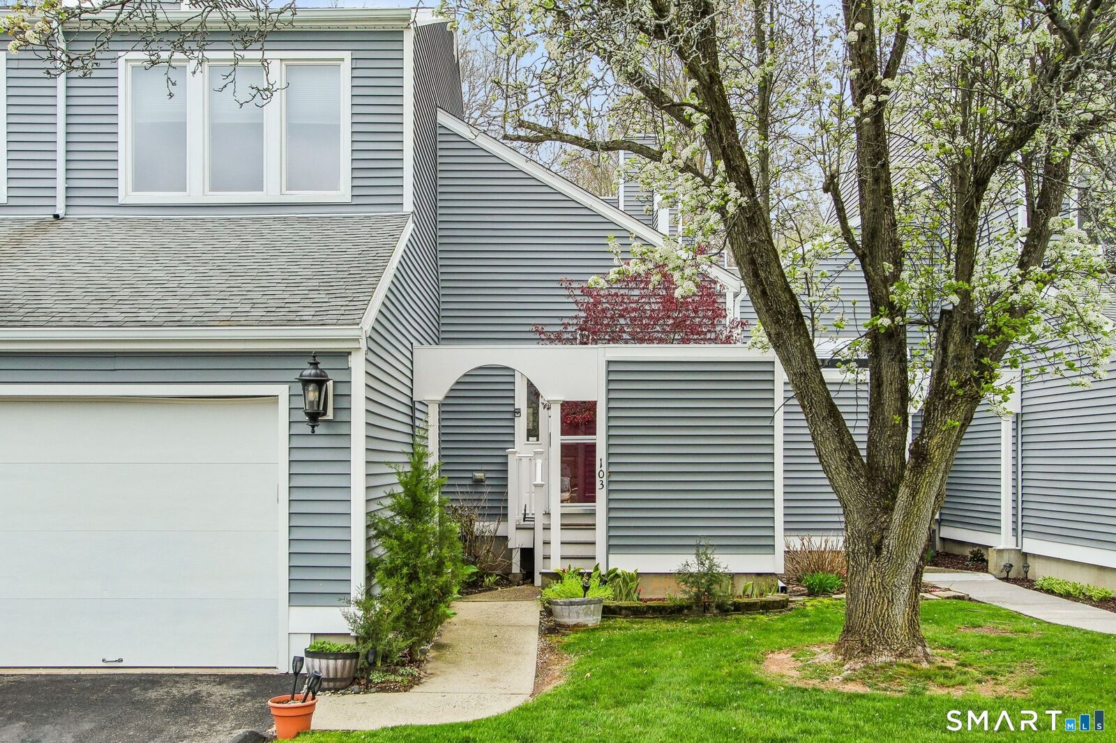 Property Photo:  60 Clintonville Road 103  CT 06472 