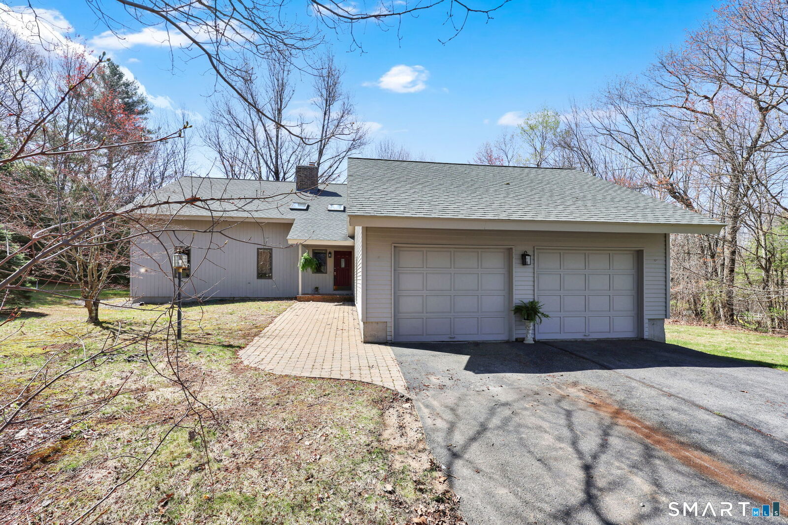 Property Photo:  11 Fox Run  CT 06076 