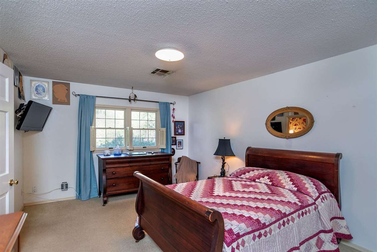 Property Photo:  724 W Lakeshore Drive  OK 74075 