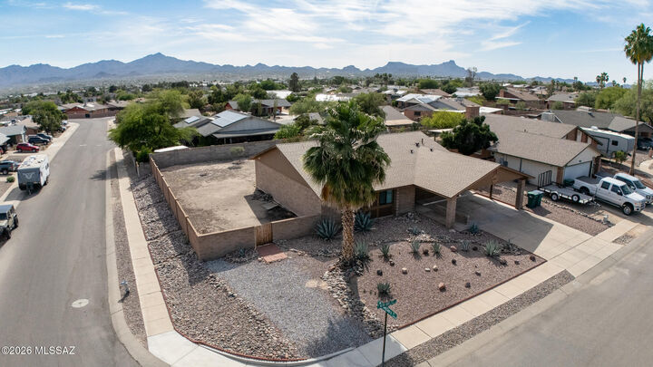 Property Photo:  3201 W New Day Terrace  AZ 85741 