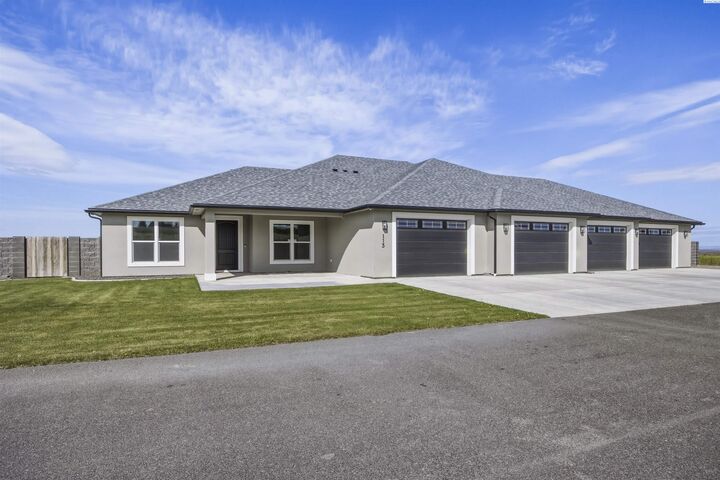 Property Photo:  113 Columbia Bluff Lane  WA 99301 