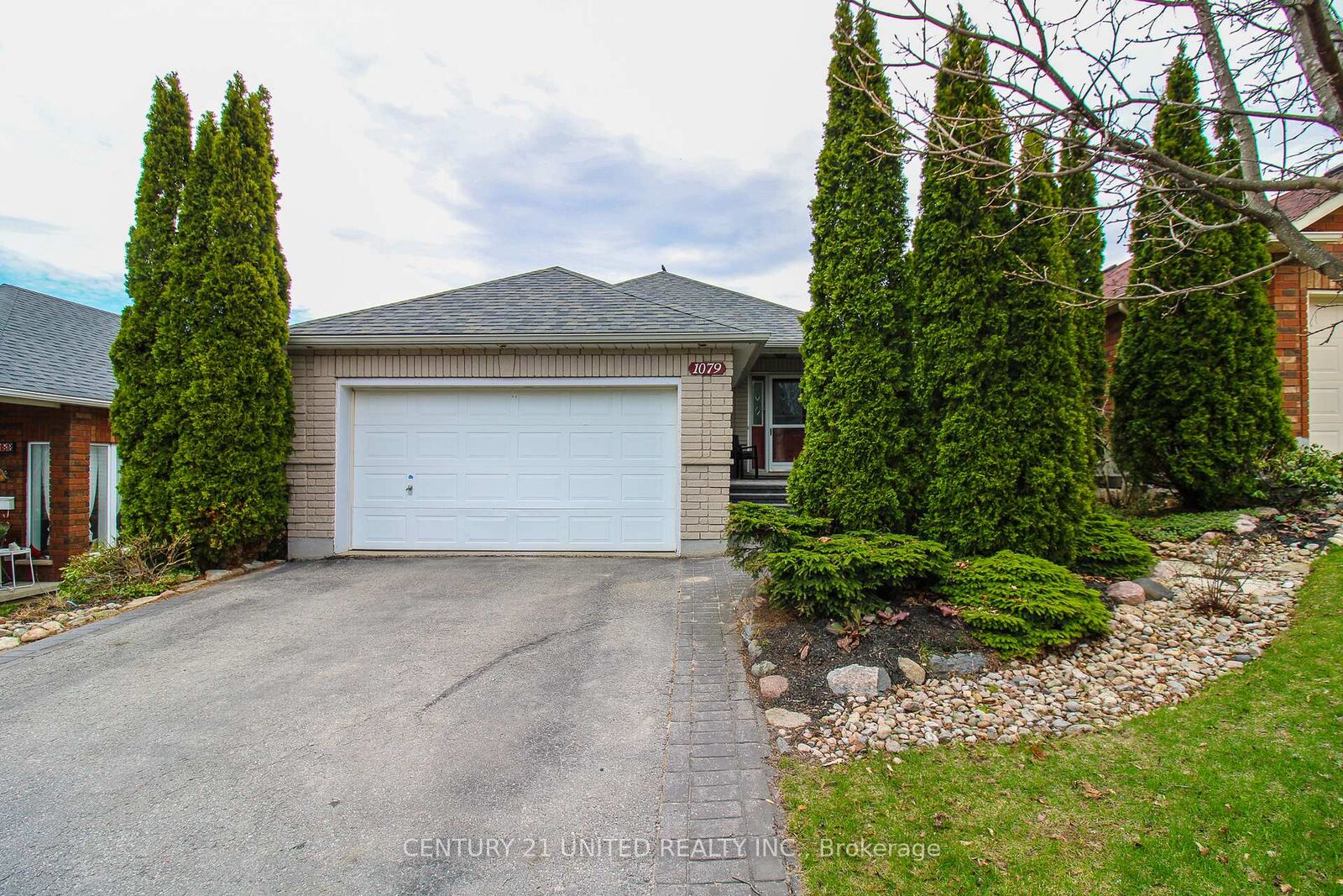 Property Photo:  1079 Baker Street  ON K9H 7R3 